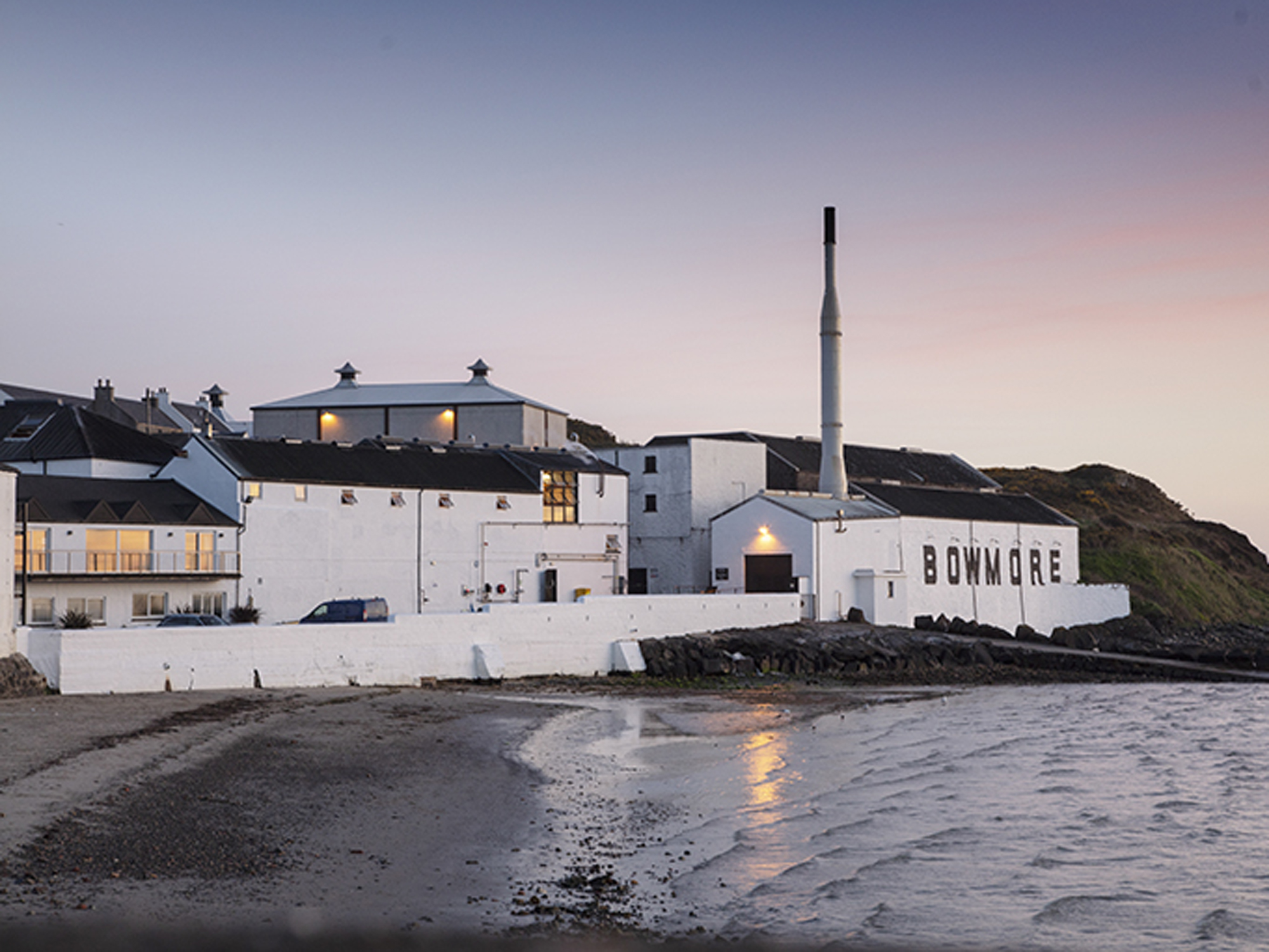 Bowmore Distillery, Bowmore